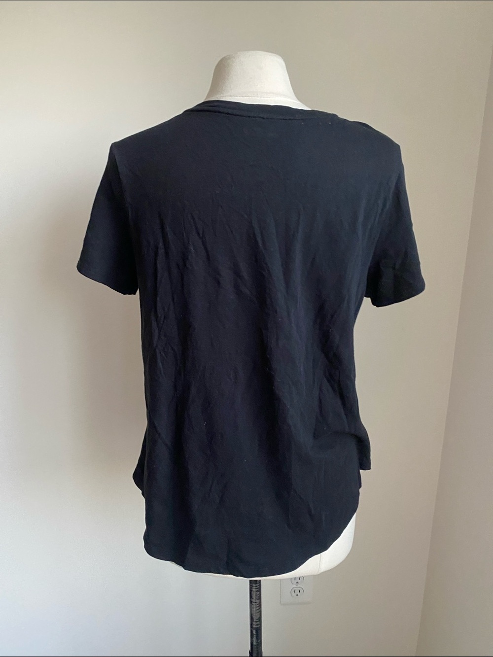 Old Navy Black City Graphic Short-Sleeve Women's Tee Womens Sz Large - Picture 5 of 6